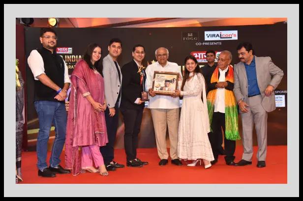 Award from CM Gujarat for Innovation Franchise Excellence award from cm gujarat for innovation franchise excellence